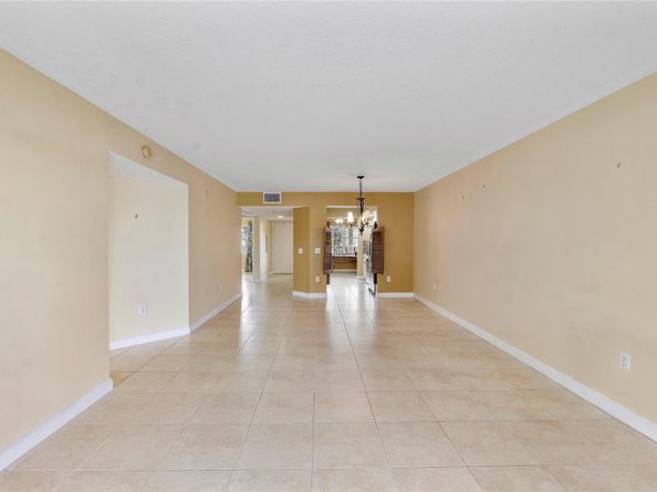 13355 SW 16th Ct 313E, Pembroke Pines FL 33027