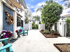 386 Prestwick Circle 3, Palm Beach Gardens FL 33418
