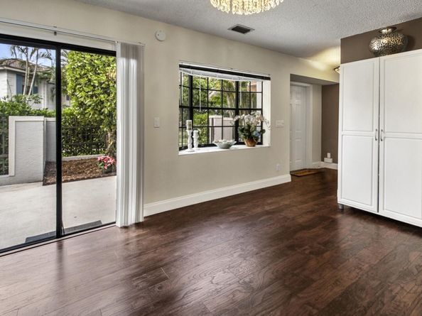 386 Prestwick Circle 3, Palm Beach Gardens FL 33418