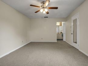 386 Prestwick Circle 3, Palm Beach Gardens FL 33418