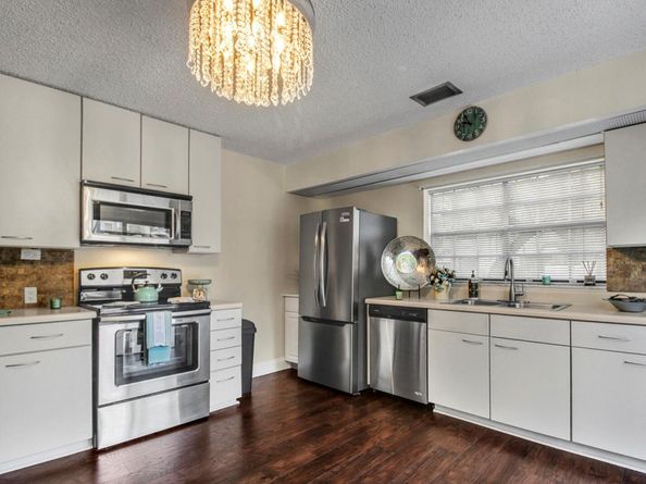 386 Prestwick Circle 3, Palm Beach Gardens FL 33418