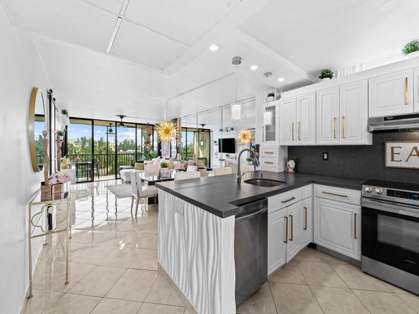 13 Royal Palm Way 5030, Boca Raton FL 33432