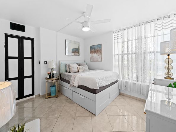 13 Royal Palm Way 5030, Boca Raton FL 33432