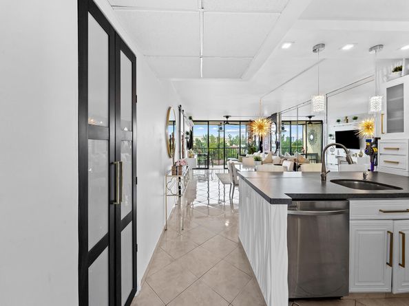 13 Royal Palm Way 5030, Boca Raton FL 33432