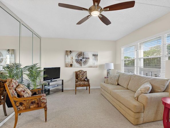 425 Grantham B, Deerfield Beach FL 33442