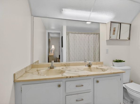 425 Grantham B, Deerfield Beach FL 33442