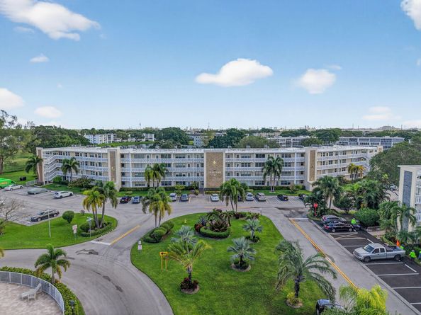 425 Grantham B, Deerfield Beach FL 33442