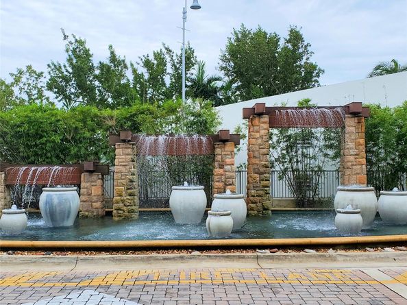 2641 N Flamingo Rd 1105N, Sunrise FL 33323