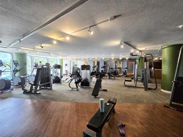 2641 N Flamingo Rd 1105N, Sunrise FL 33323