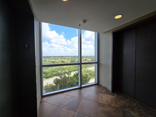 2641 N Flamingo Rd 1105N, Sunrise FL 33323