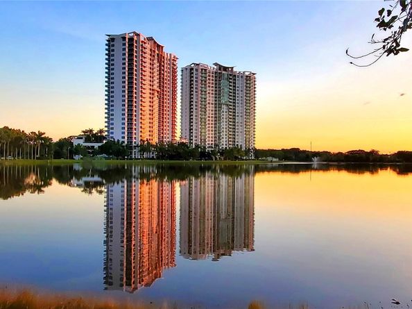 2641 N Flamingo Rd 1105N, Sunrise FL 33323