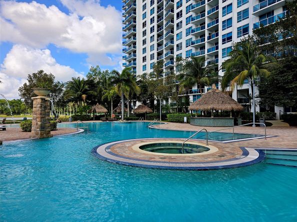 2641 N Flamingo Rd 1105N, Sunrise FL 33323