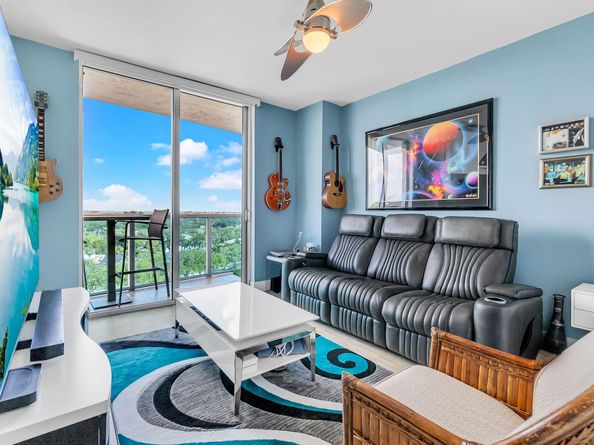 2641 N Flamingo Rd 1105N, Sunrise FL 33323