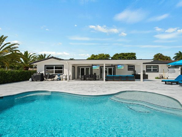 4730 Taylor St, Hollywood FL 33021