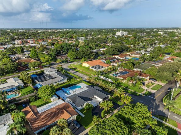 4730 Taylor St, Hollywood FL 33021