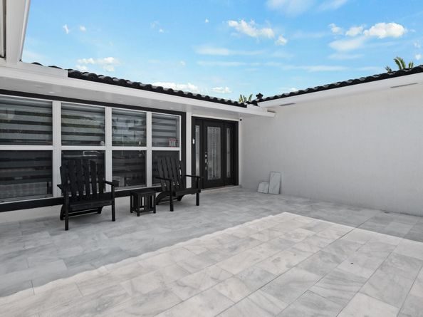 4730 Taylor St, Hollywood FL 33021