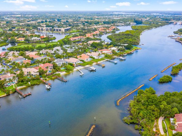 16647 Traders Crossing N 126, Jupiter FL 33477