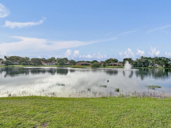 6222 NW 54th Dr, Coral Springs FL 33067