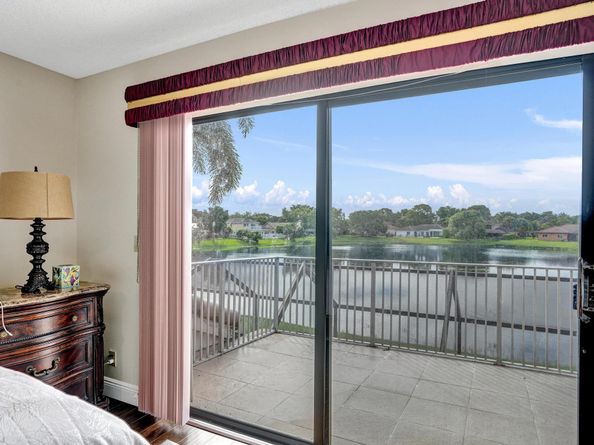 6222 NW 54th Dr, Coral Springs FL 33067