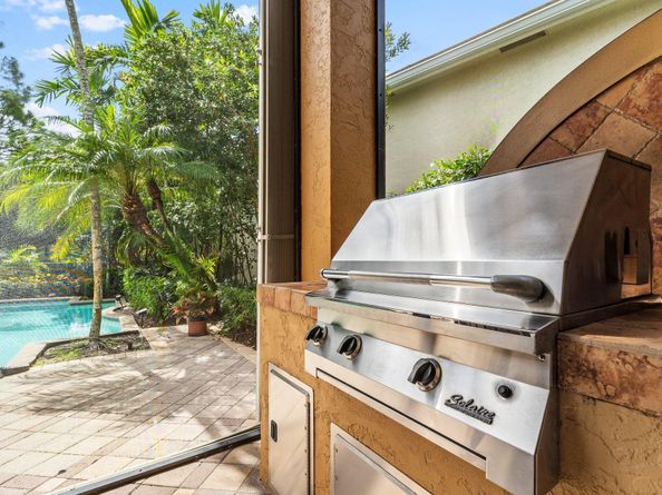 108 Via Paradisio, Palm Beach Gardens FL 33418