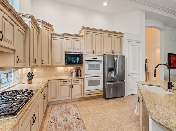 108 Via Paradisio, Palm Beach Gardens FL 33418