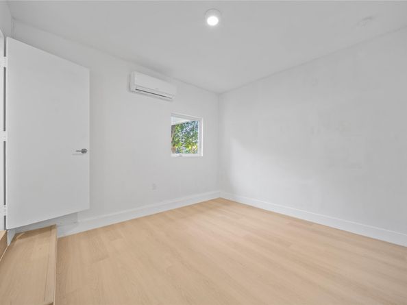 7201 NW 67th St, Tamarac FL 33321