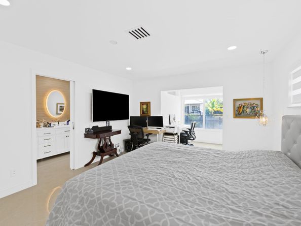 420 SE 13th Ave, Pompano Beach FL 33060