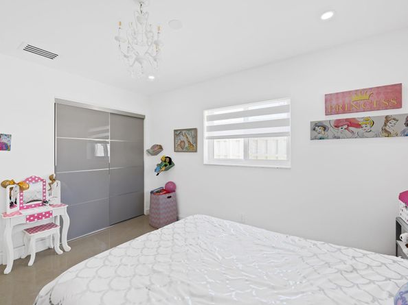 420 SE 13th Ave, Pompano Beach FL 33060