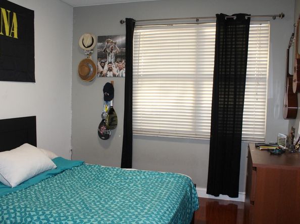 1512 SW 187th Ter, Pembroke Pines FL 33029