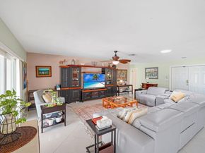 6207 Royal Poinciana Ln, Tamarac FL 33319