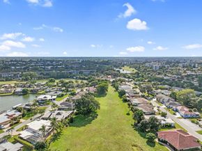 6207 Royal Poinciana Ln, Tamarac FL 33319