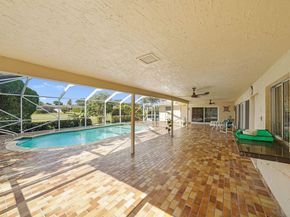 6207 Royal Poinciana Ln, Tamarac FL 33319