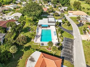 6207 Royal Poinciana Ln, Tamarac FL 33319