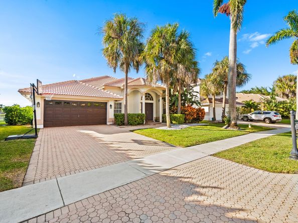 10658 Saint Thomas Drive, Boca Raton FL 33498