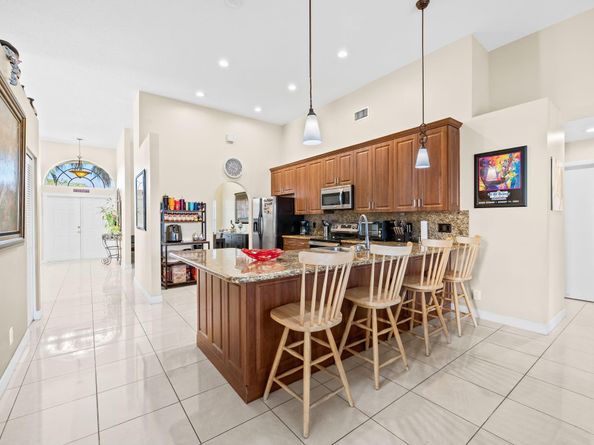 10658 Saint Thomas Drive, Boca Raton FL 33498