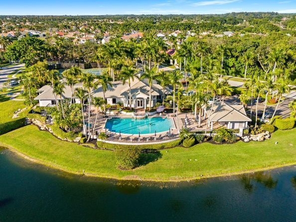 10658 Saint Thomas Drive, Boca Raton FL 33498