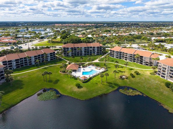 601 S Seas Drive 204, Jupiter FL 33477