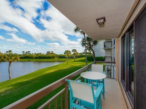 601 S Seas Drive 204, Jupiter FL 33477