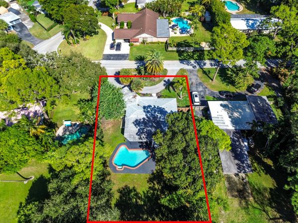 4330 SW 7th Street, Plantation FL 33317