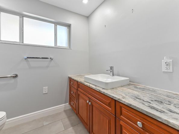 4330 SW 7th Street, Plantation FL 33317