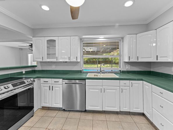 4330 SW 7th Street, Plantation FL 33317