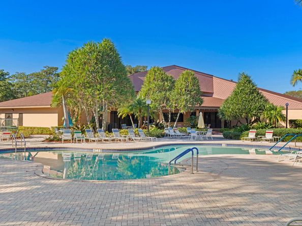 500 Egret Circle 8109, Delray Beach FL 33444