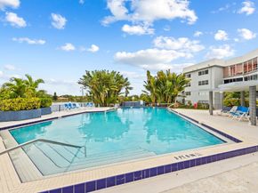 877 NE 195th St 422, Miami FL 33179