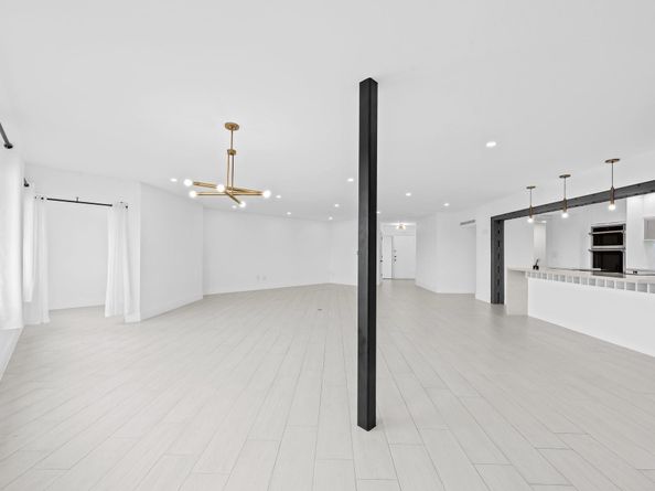 877 NE 195th St 422, Miami FL 33179