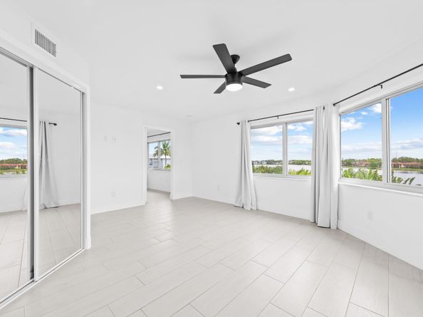 877 NE 195th St 422, Miami FL 33179