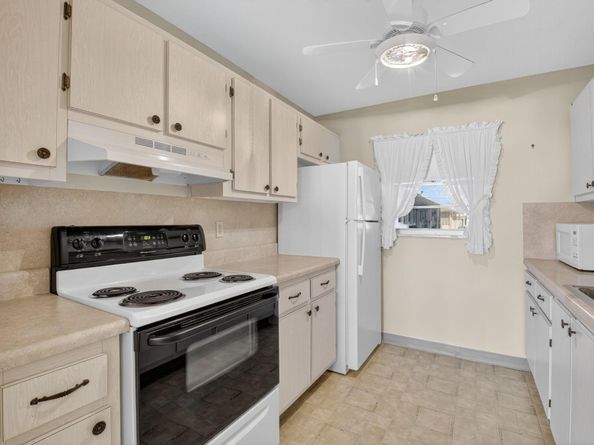 100 Leisure Lake Circle 102, Boynton Beach FL 33426