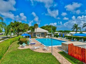 100 Leisure Lake Circle 102, Boynton Beach FL 33426