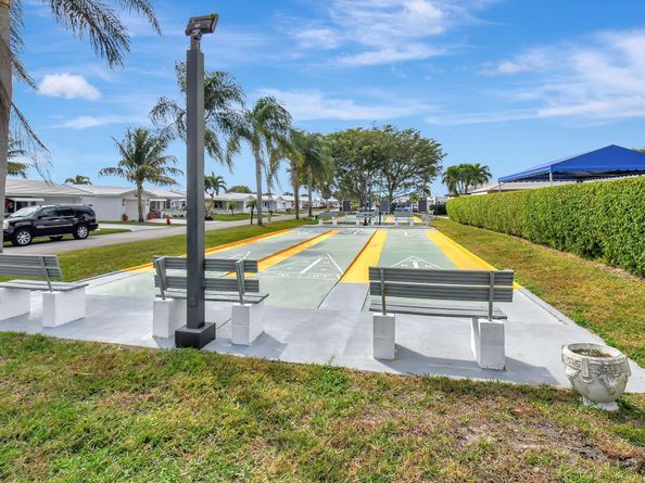 100 Leisure Lake Circle 102, Boynton Beach FL 33426