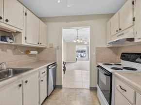 100 Leisure Lake Circle 102, Boynton Beach FL 33426