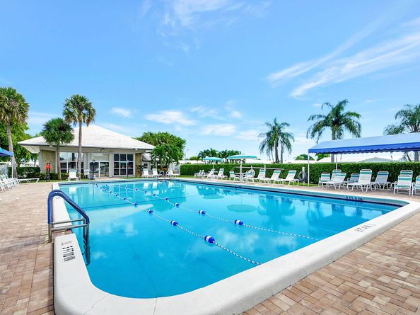 100 Leisure Lake Circle 102, Boynton Beach FL 33426